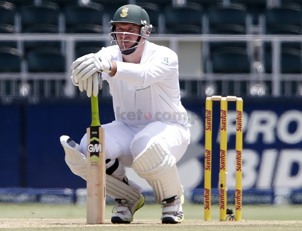 Graeme Smith rests during the first days